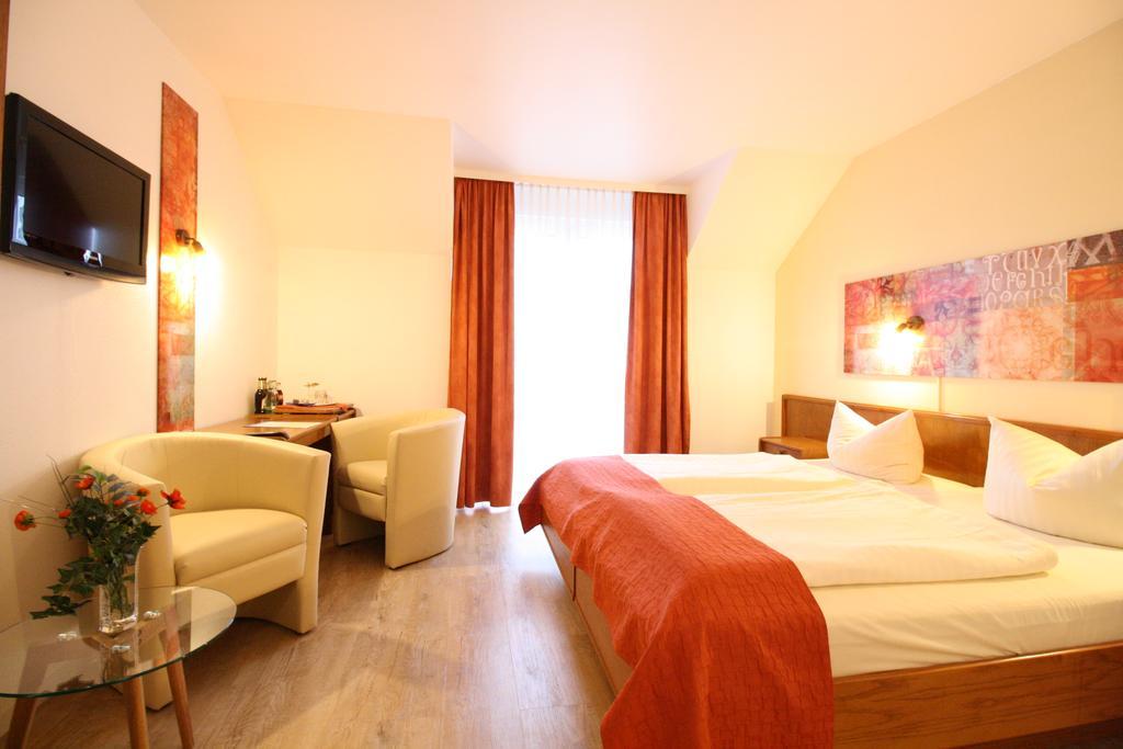 Arador-City Hotel Бад-Эйнхаузен Экстерьер фото